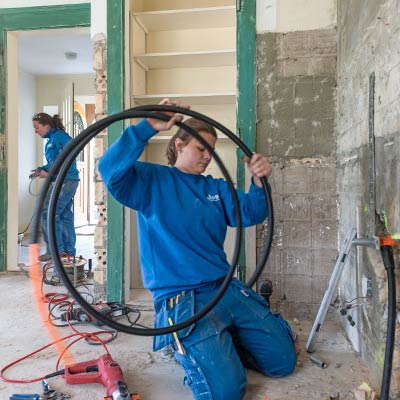 Gloor Gebäudetechnik – Sanitärinstallations-Team beim Umbau